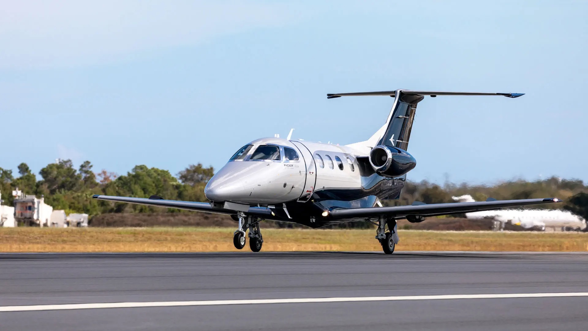 Embraer Phenom 100