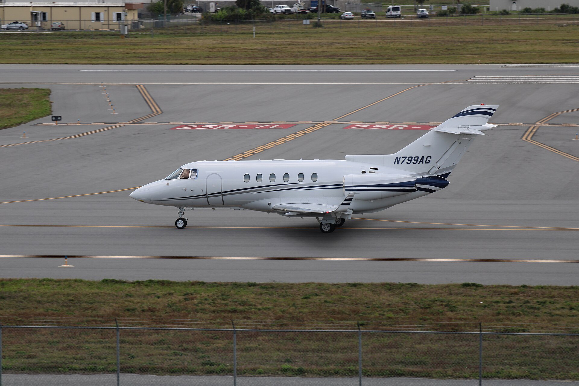 Hawker 900XP