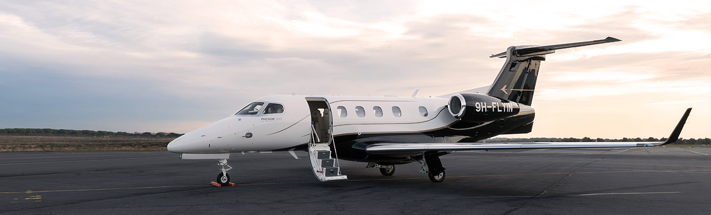 Embraer Phenom 300