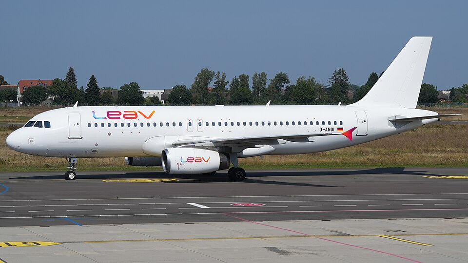 LEAV Aviation Airbus A320 at Braunschweig Airport